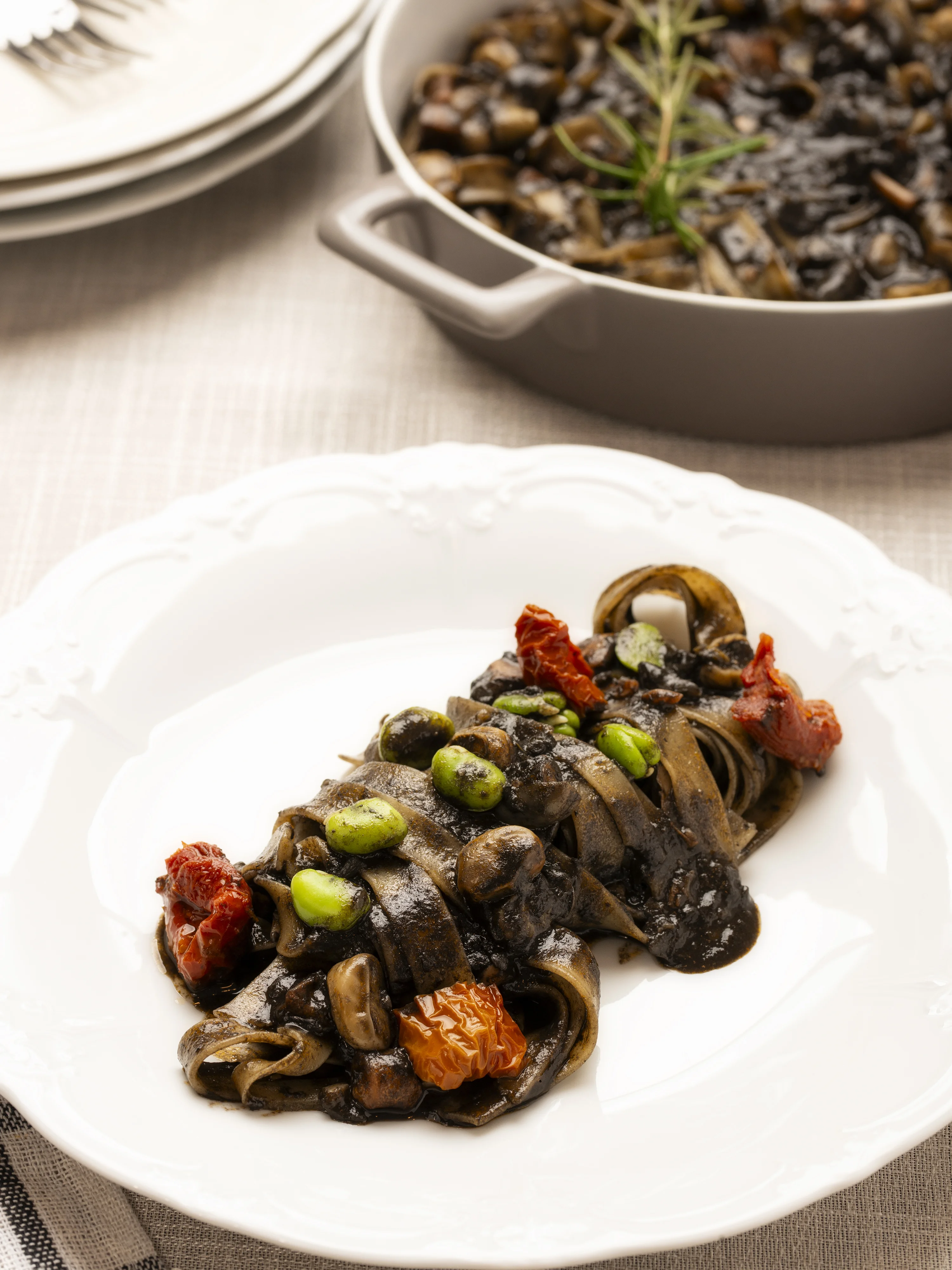 Sepiagulasch mit dicken Bohnen