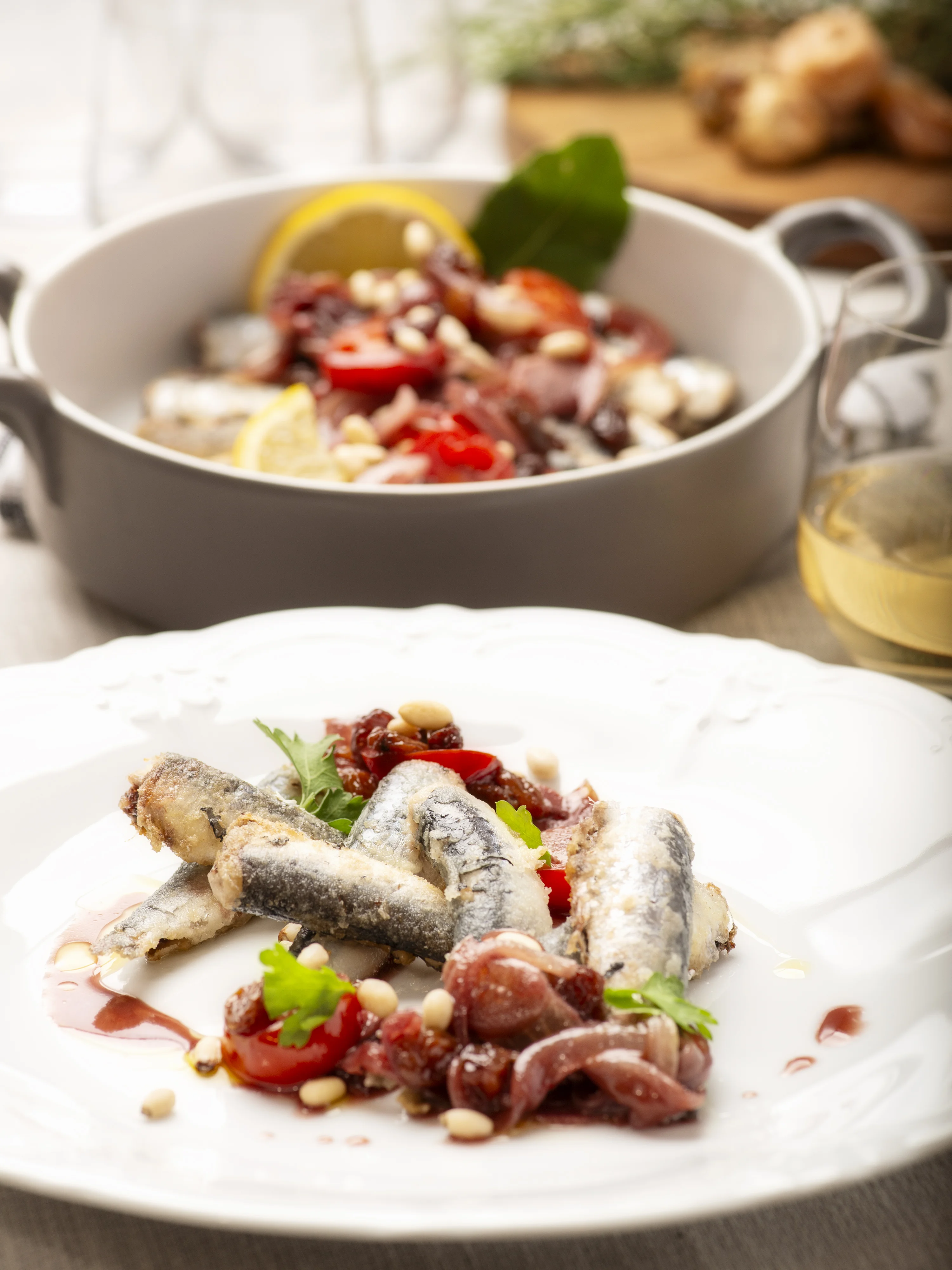 Sardinen im süß-sauren Savur